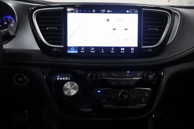 New 2026 Chrysler Pacifica Limited w/ S Appearance Package image 20