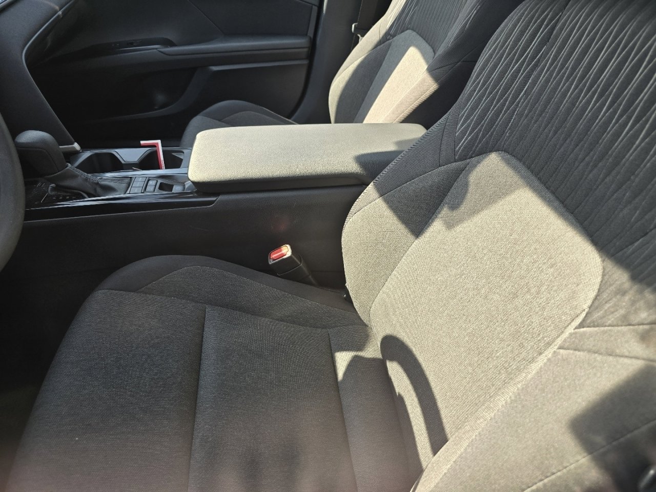 Used 2025 Toyota Camry LE image 15