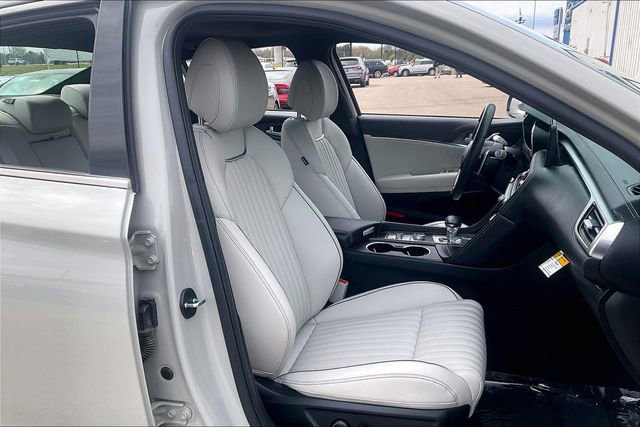 Certified 2025 Genesis G70 3.3T Advanced RWD image 7
