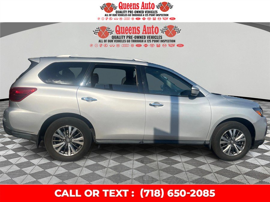 Used 2019 Nissan Pathfinder S AWD/4WD image 8
