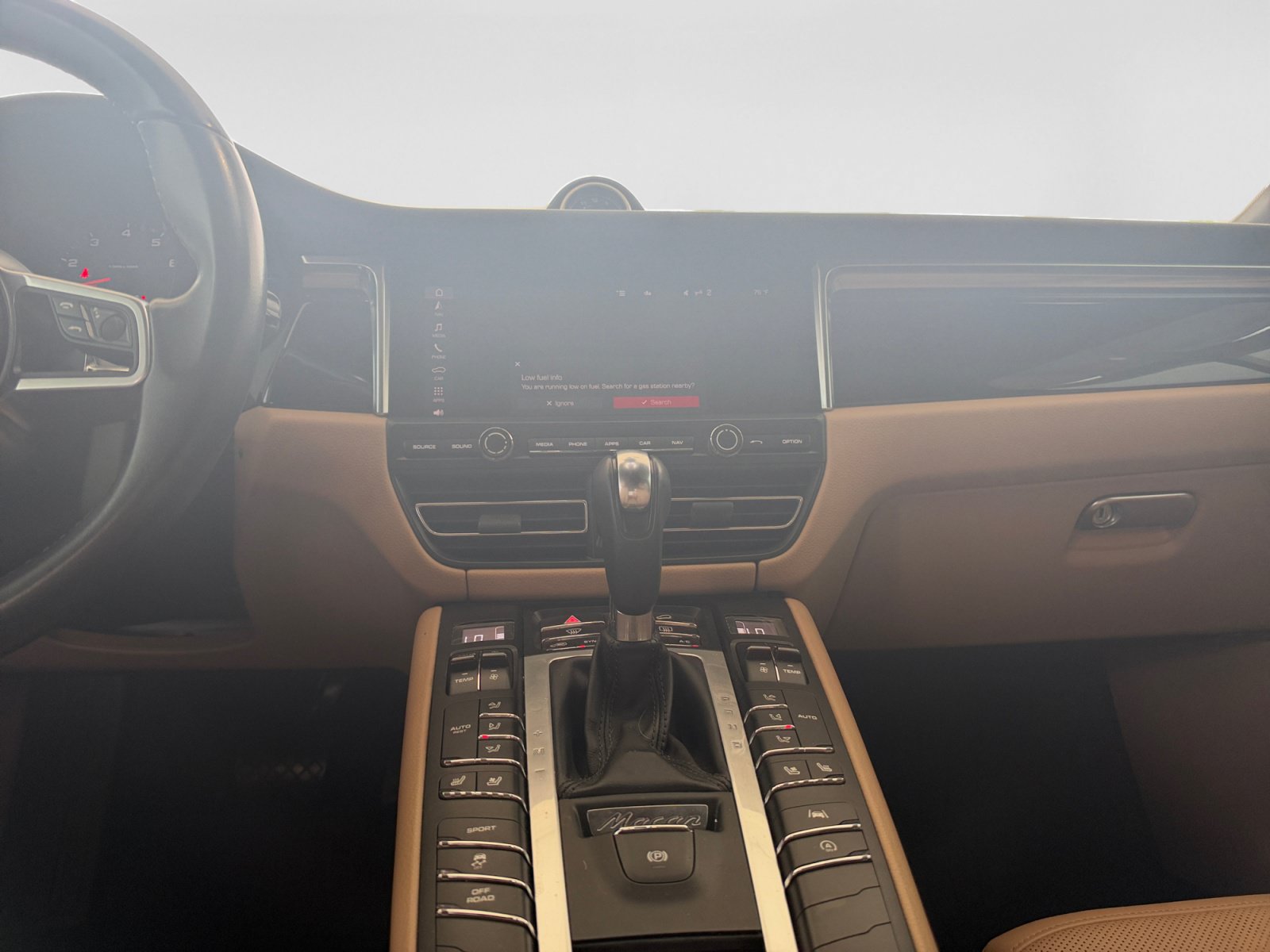 Used 2020 Porsche Macan AWD/4WD image 12