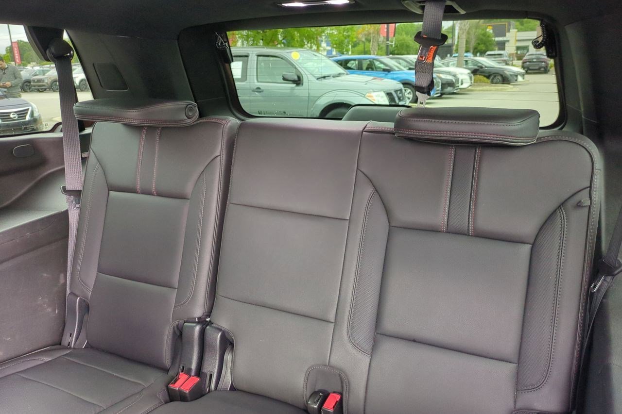 Used 2021 Chevrolet Tahoe RST w/ Luxury Package RWD image 32
