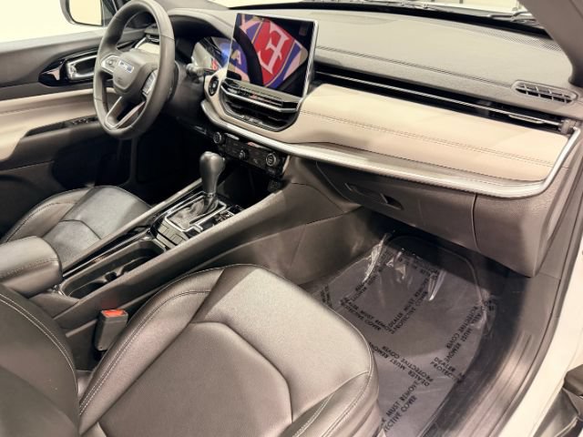 Used 2025 Jeep Compass Limited AWD/4WD image 45