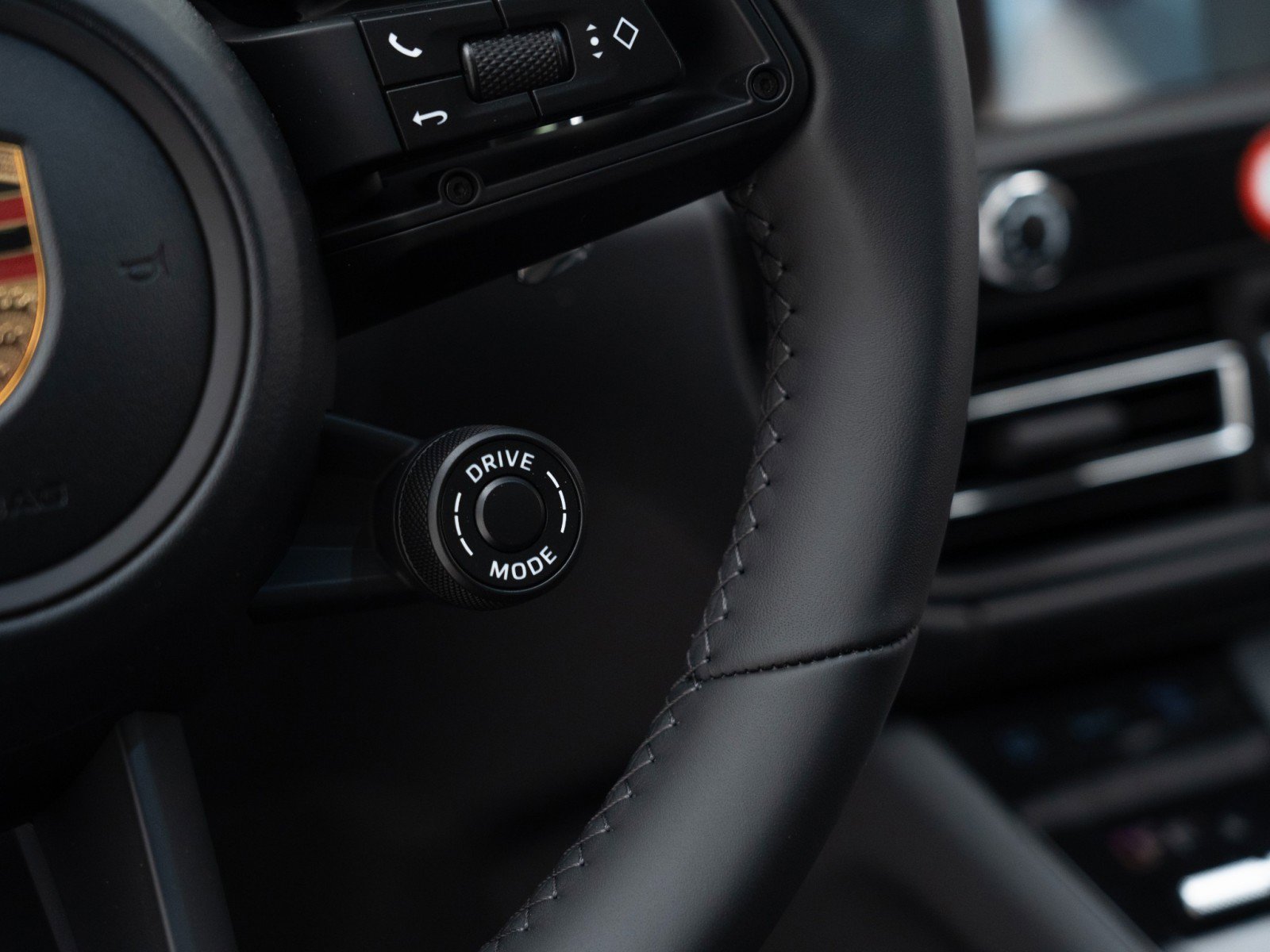 New 2026 Porsche Macan image 27