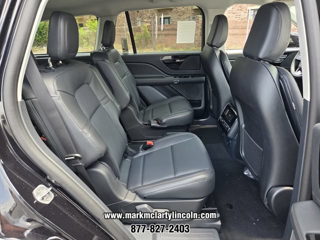 New 2026 Lincoln Aviator 2WD w/ Jet Appearance Package image 13