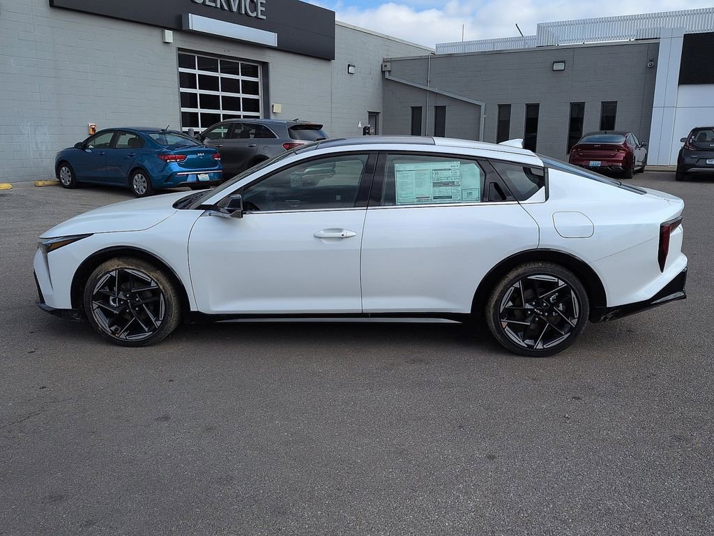 New 2025 Kia K4 GT-Line image 4