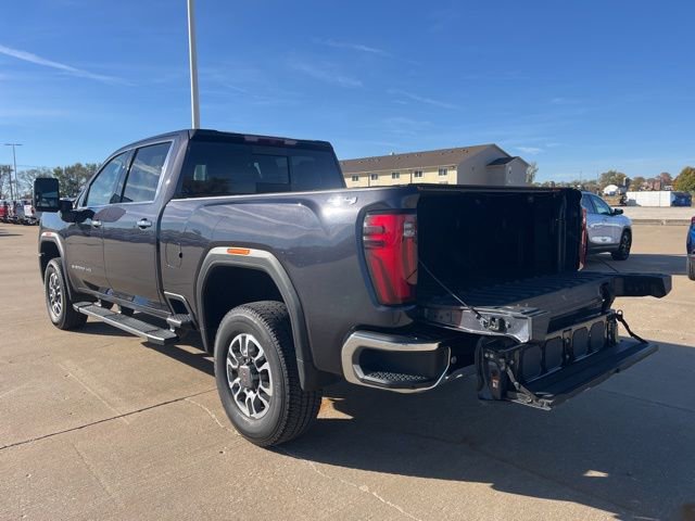 Used 2024 GMC Sierra 2500 SLT w/ SLT Premium Package image 8