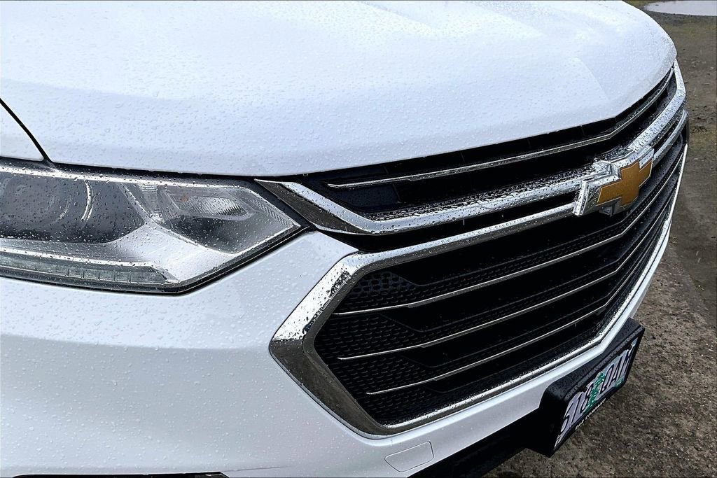 Used 2021 Chevrolet Traverse LT w/ LT Premium Package image 32