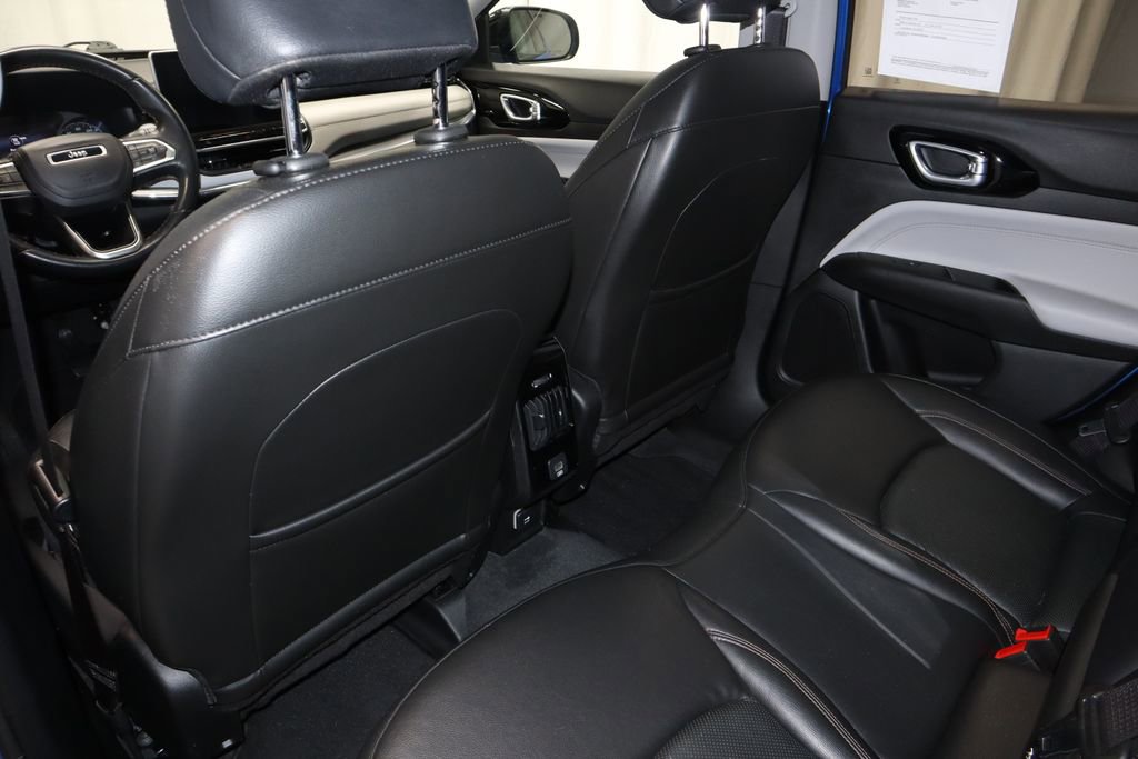 Used 2022 Jeep Compass Limited image 21