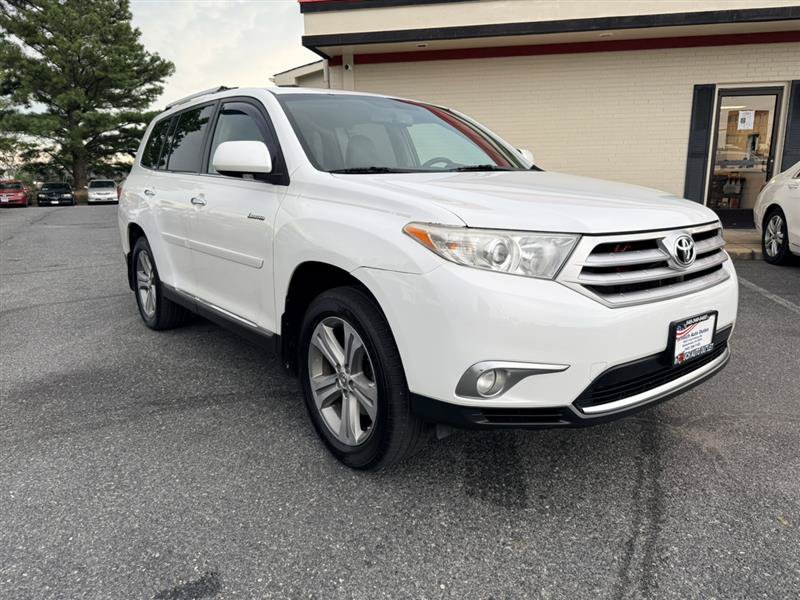 Used 2012 Toyota Highlander Limited w/ Tow Pkg AWD/4WD image 3