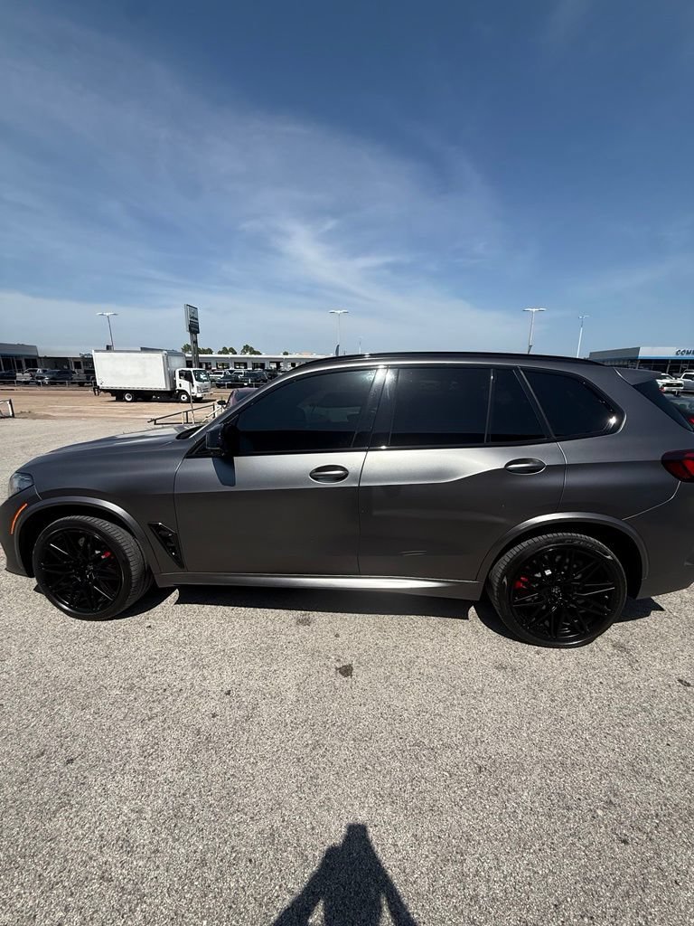 Used 2022 BMW X5 M w/ Competition Package AWD/4WD image 4