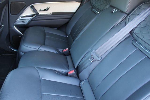 Used 2025 Land Rover Range Rover SV image 5
