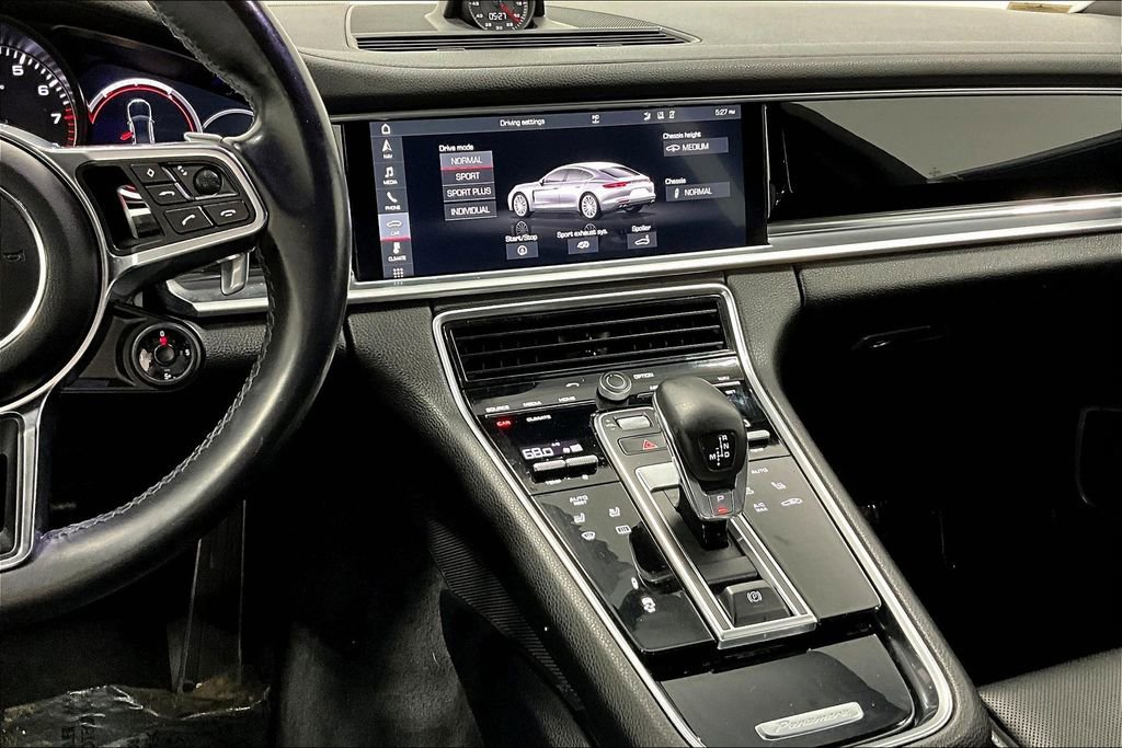Used 2018 Porsche Panamera 4S image 8