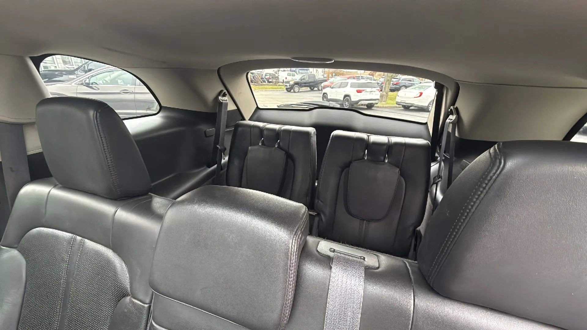 Used 2010 Lincoln MKT AWD image 13