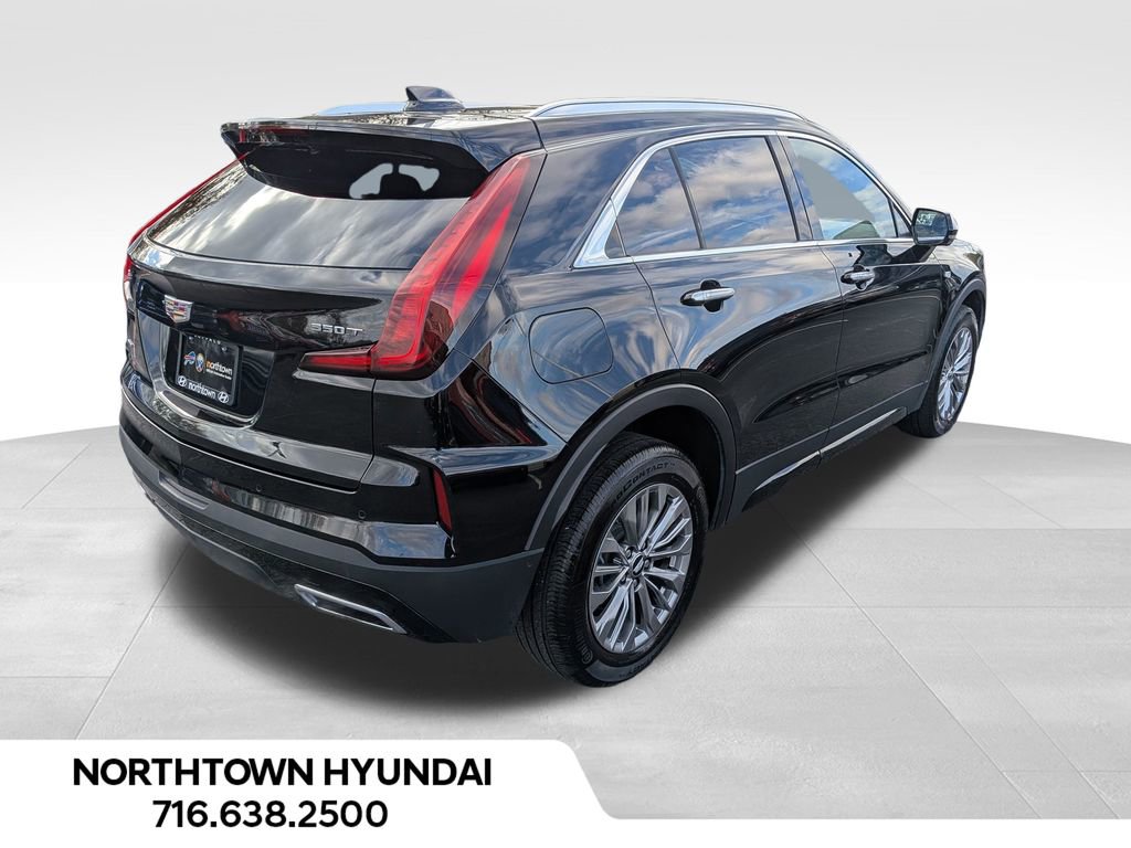 Used 2025 Cadillac XT4 Premium Luxury image 16