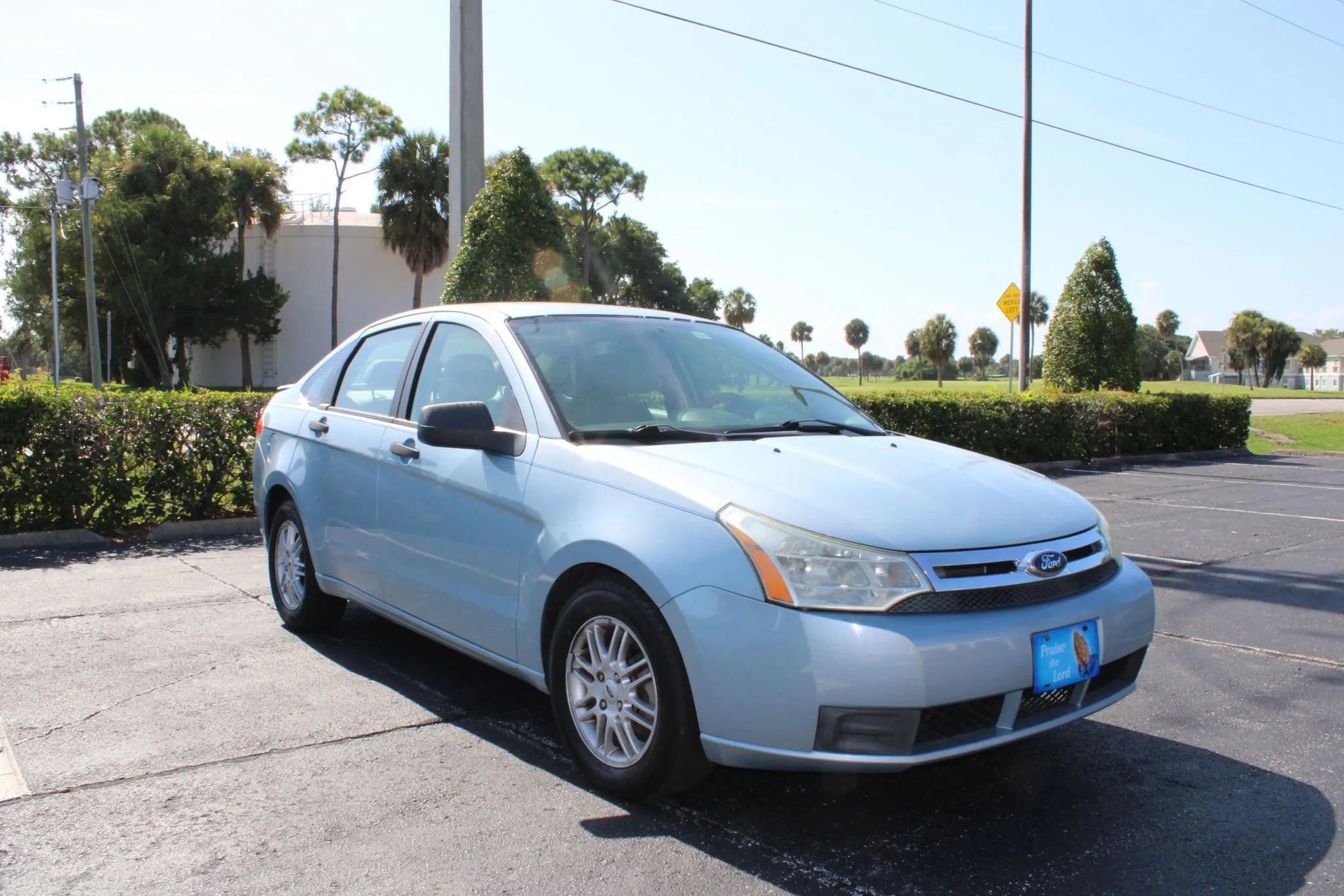 Used 2009 Ford Focus SE image 2