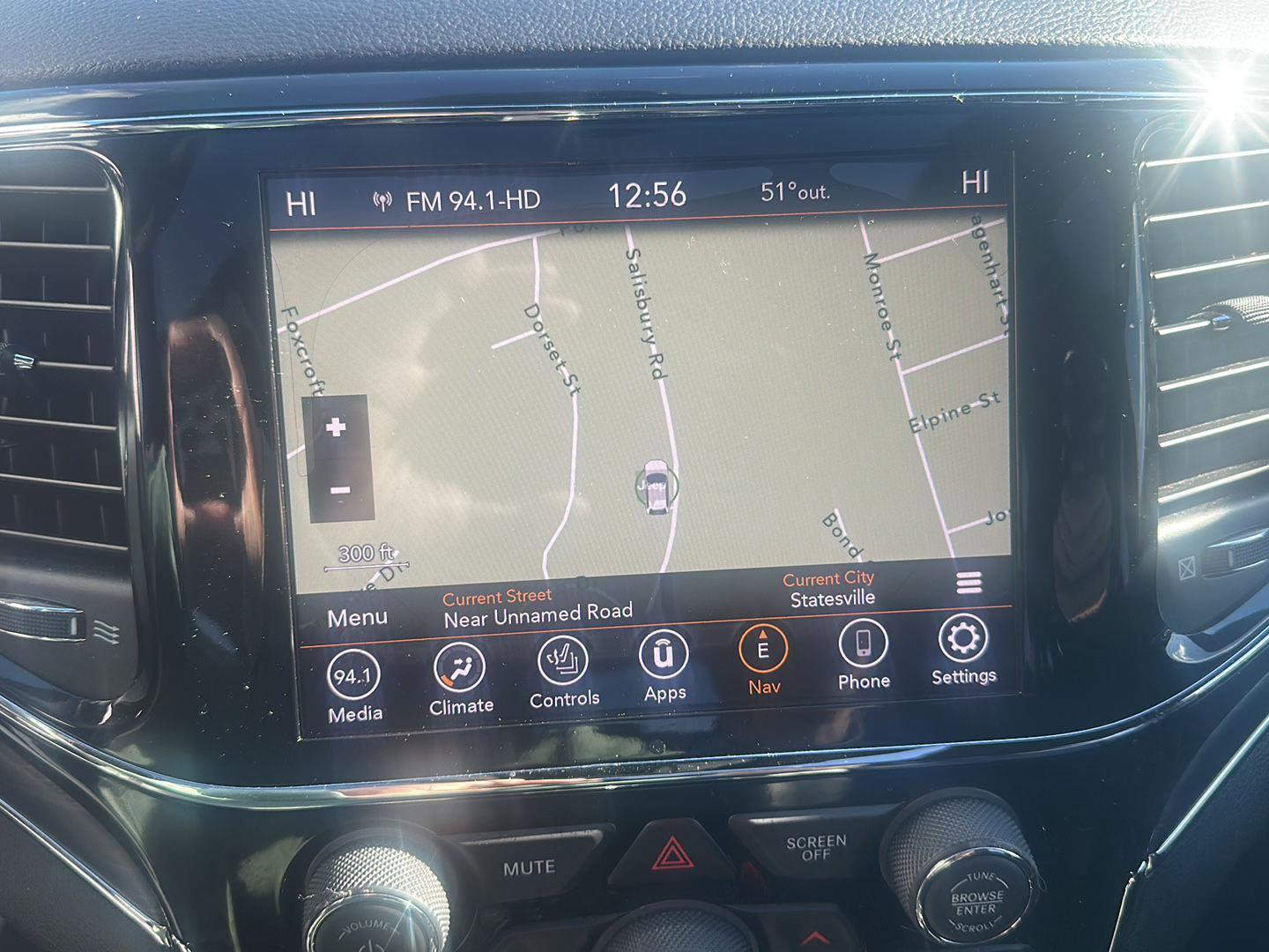 Used 2020 Jeep Grand Cherokee Limited image 19