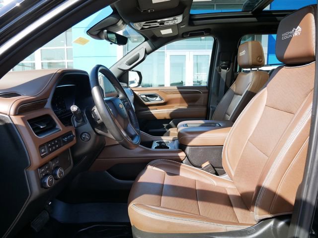 Used 2024 Chevrolet Suburban High Country AWD/4WD image 7