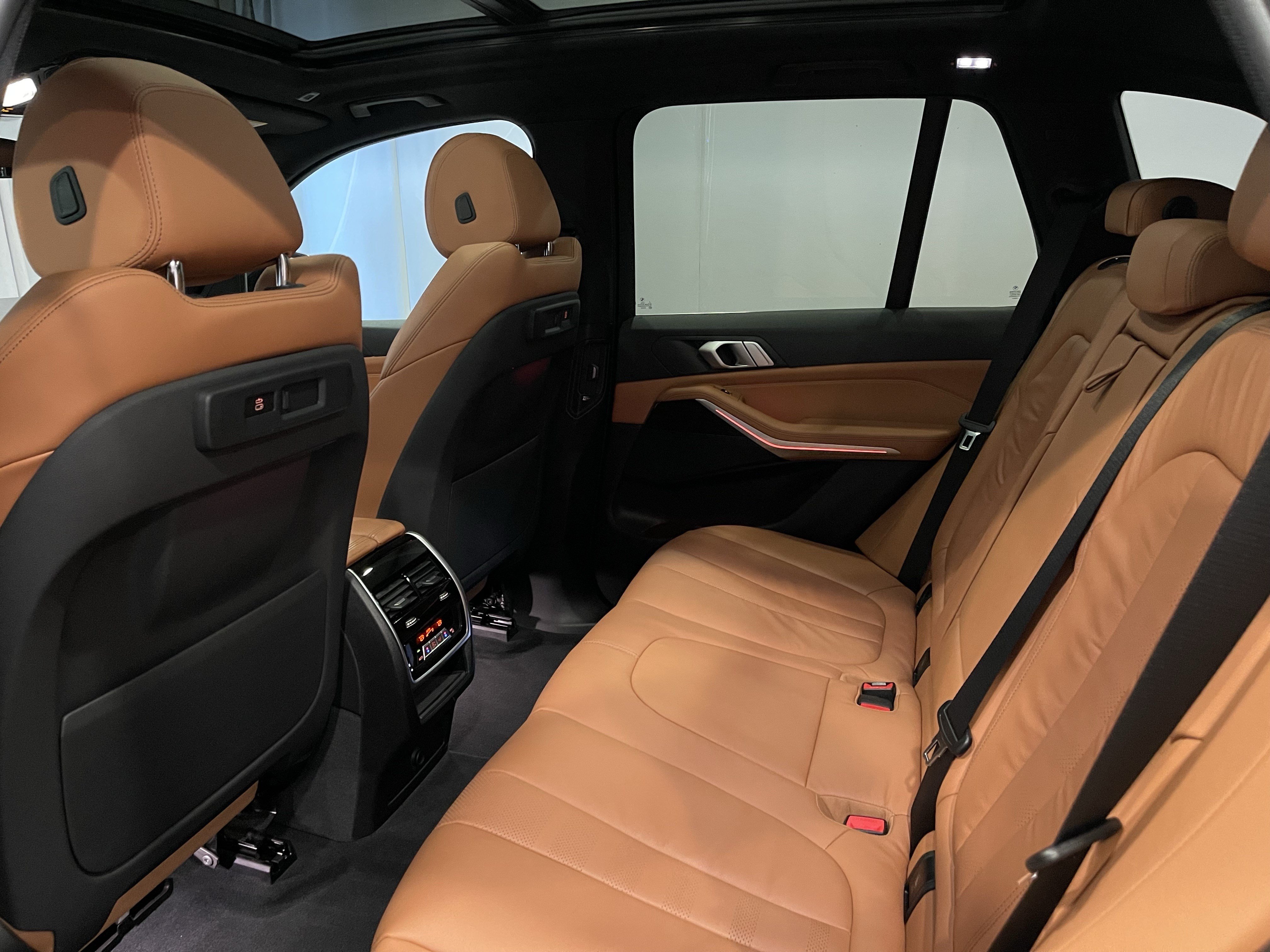 Used 2019 BMW X5 xDrive40i w/ Convenience Package AWD/4WD image 23