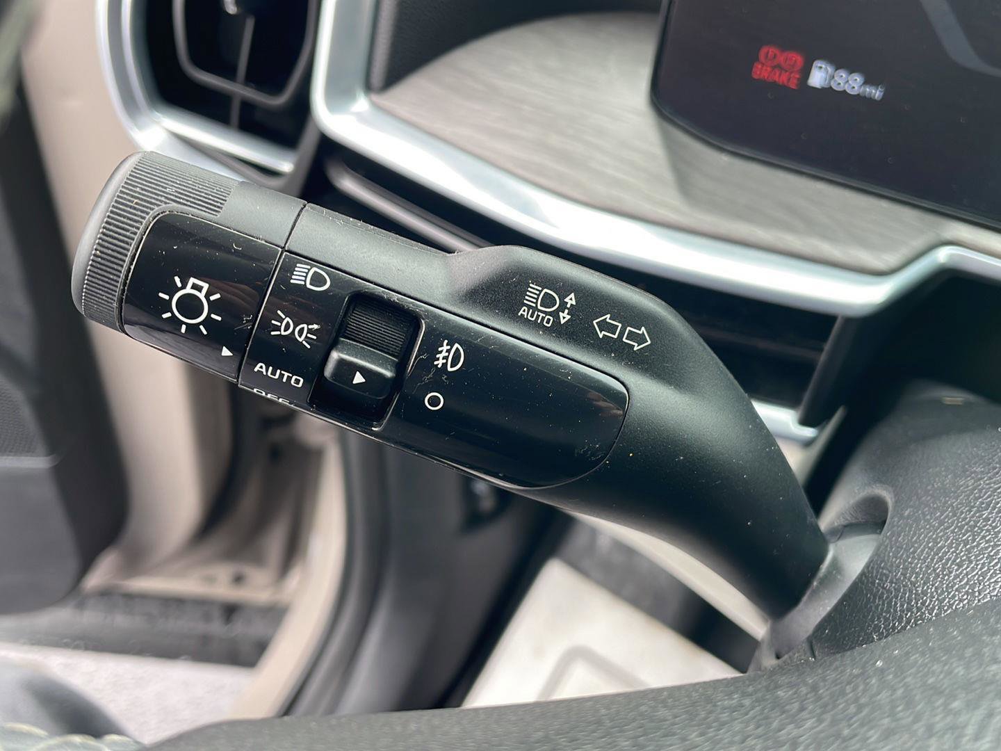 Used 2025 Kia Sorento SX AWD/4WD image 17