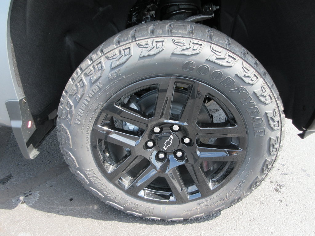 New 2026 Chevrolet Silverado 1500 Custom Trail Boss w/ LPO, Dark Essentials Package AWD/4WD image 10