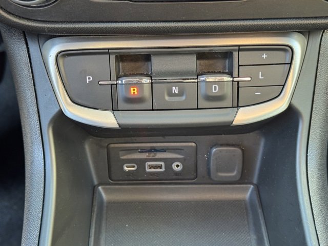 Used 2024 GMC Terrain SLT image 26