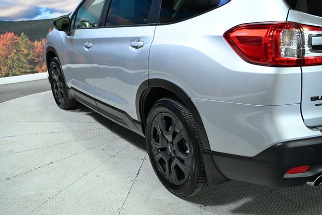 Certified 2025 Subaru Ascent Bronze Edition w/ Onyx Package image 8