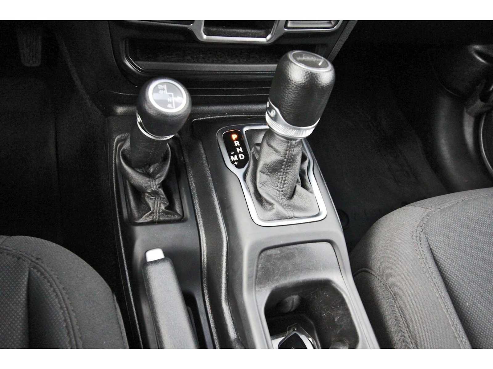Used 2022 Jeep Gladiator Sport AWD/4WD image 22