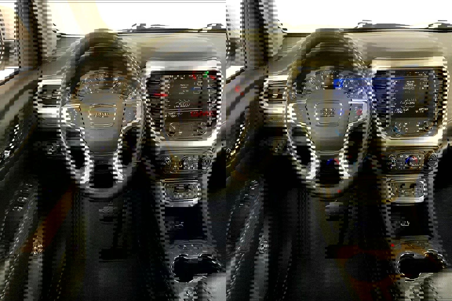 Used 2023 GMC Acadia SLE w/ Driver Convenience Package image 5