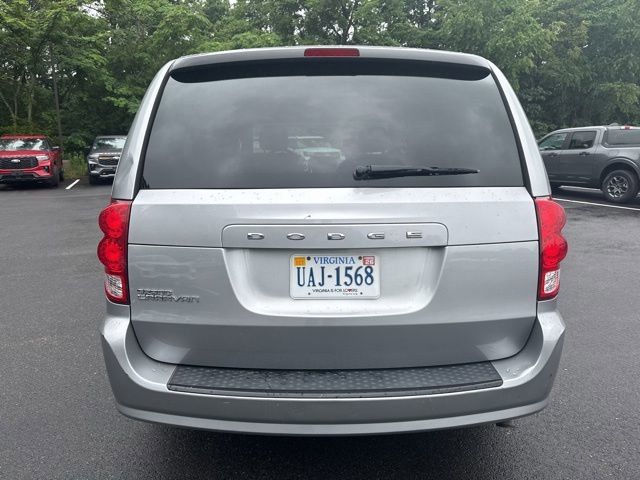 Used 2016 Dodge Grand Caravan SE FWD image 4