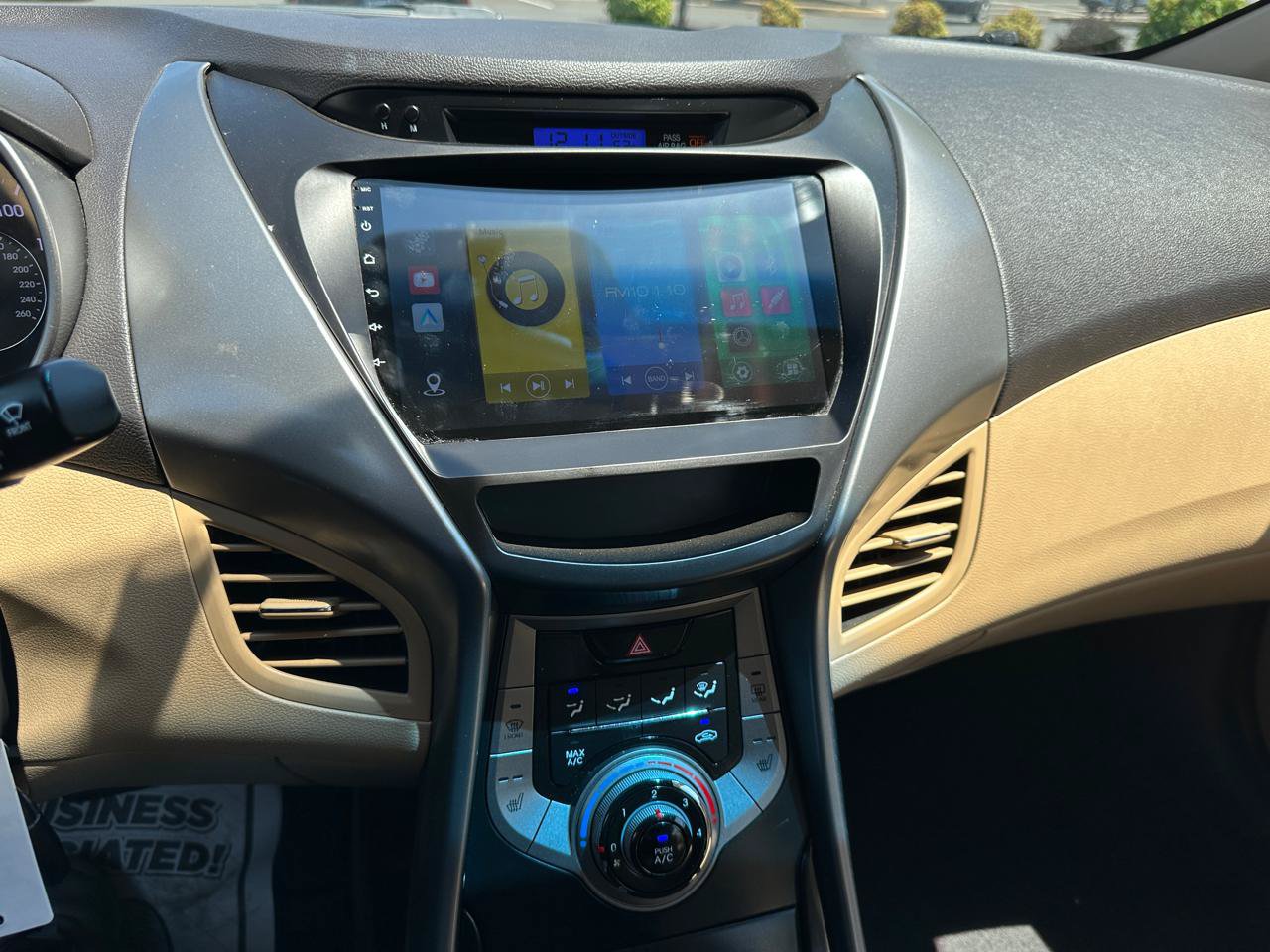 Used 2013 Hyundai Elantra GLS w/ Preferred Pkg FWD image 19