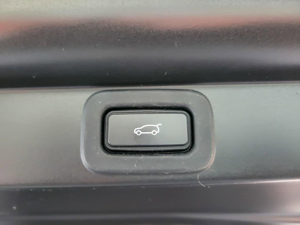 Used 2023 Land Rover Range Rover SE image 20