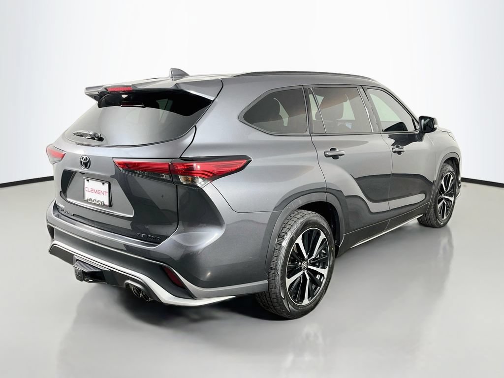 Used 2021 Toyota Highlander XSE AWD/4WD image 6