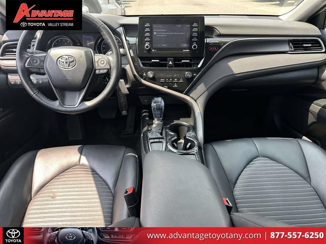 Used 2024 Toyota Camry SE w/ Cold Weather Package FWD image 16