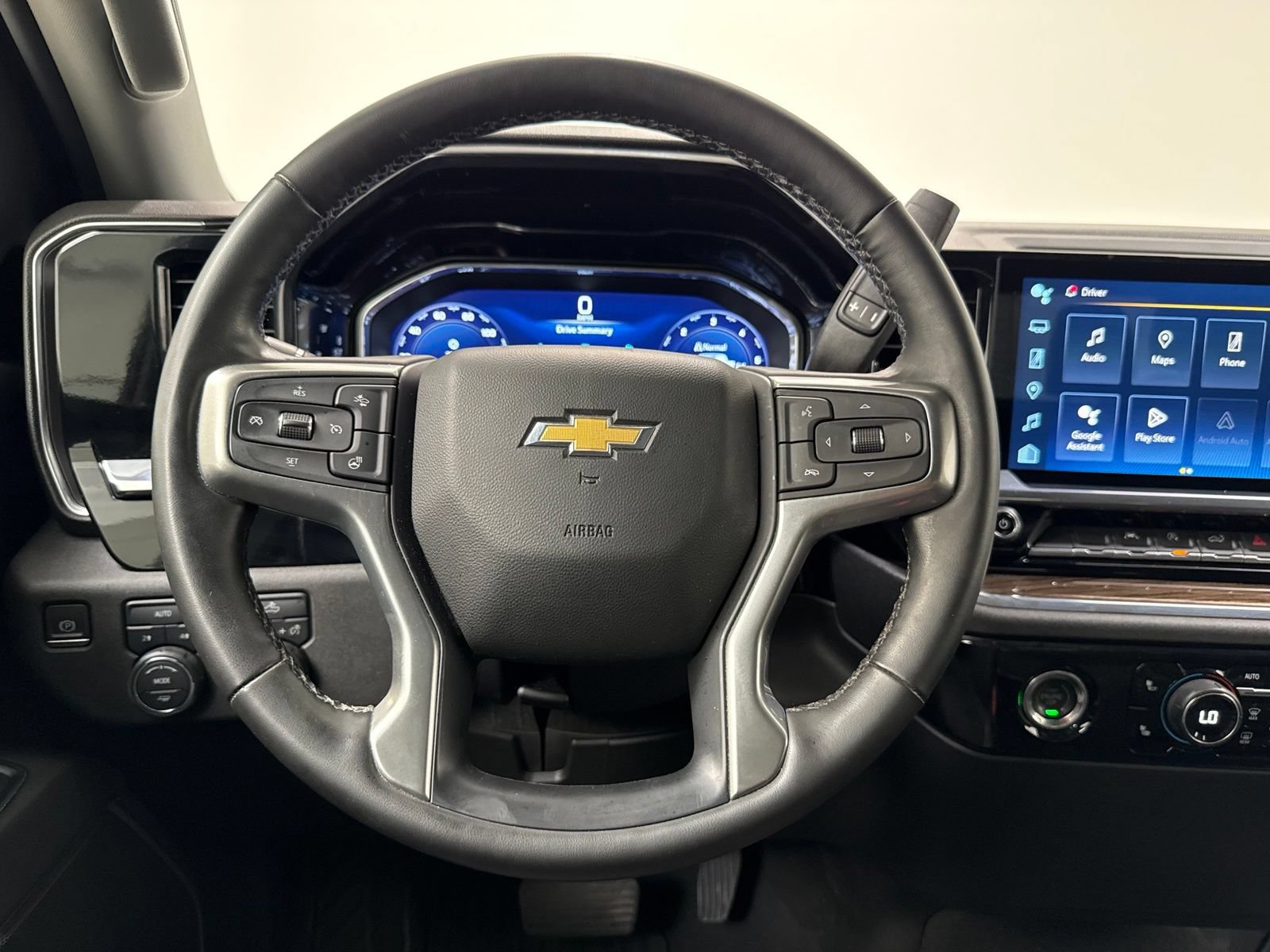 Used 2023 Chevrolet Silverado 1500 LT AWD/4WD image 24