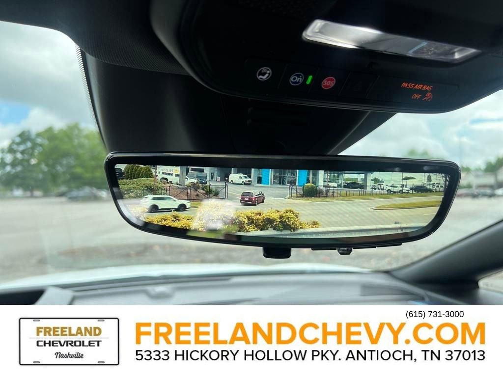 New 2025 Chevrolet Equinox EV LT w/ Convenience Package II image 21