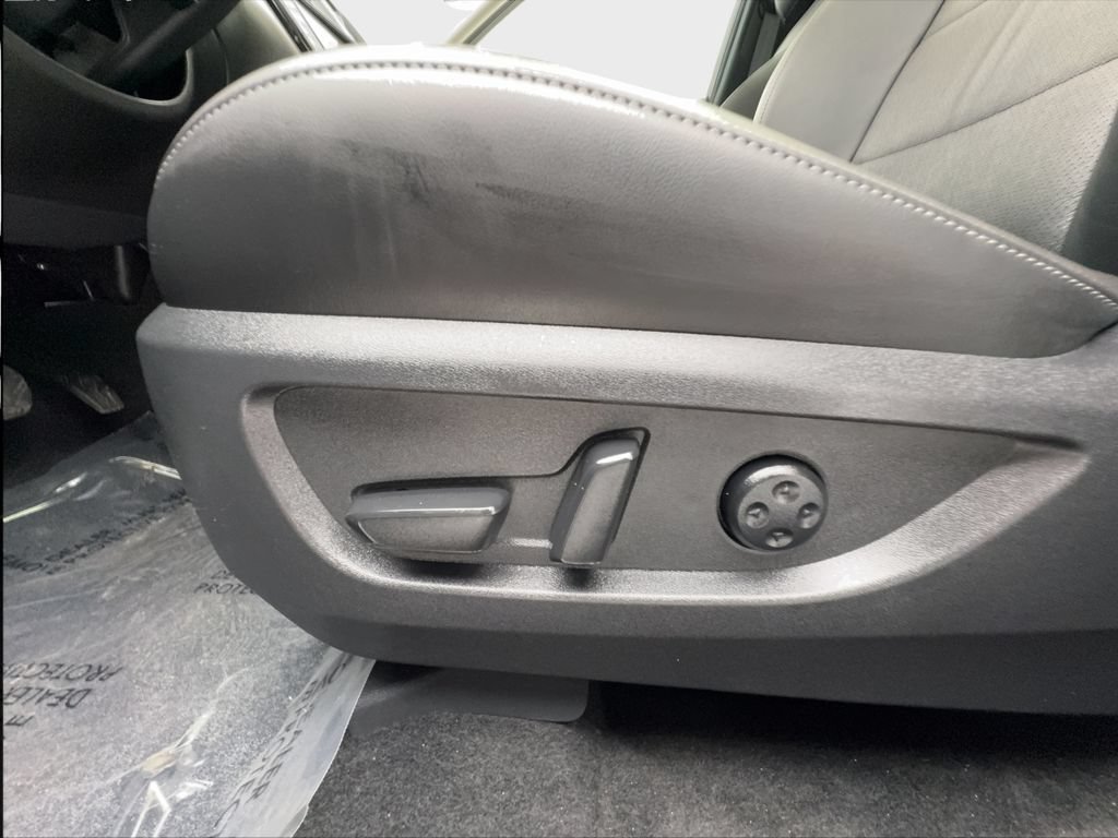 Used 2025 INFINITI QX50 Luxe AWD/4WD image 24