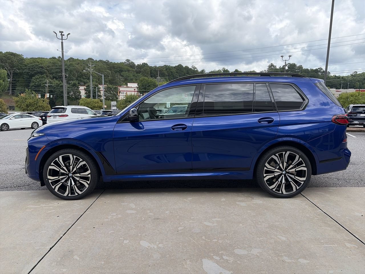New 2027 BMW X7 M60i AWD/4WD image 5