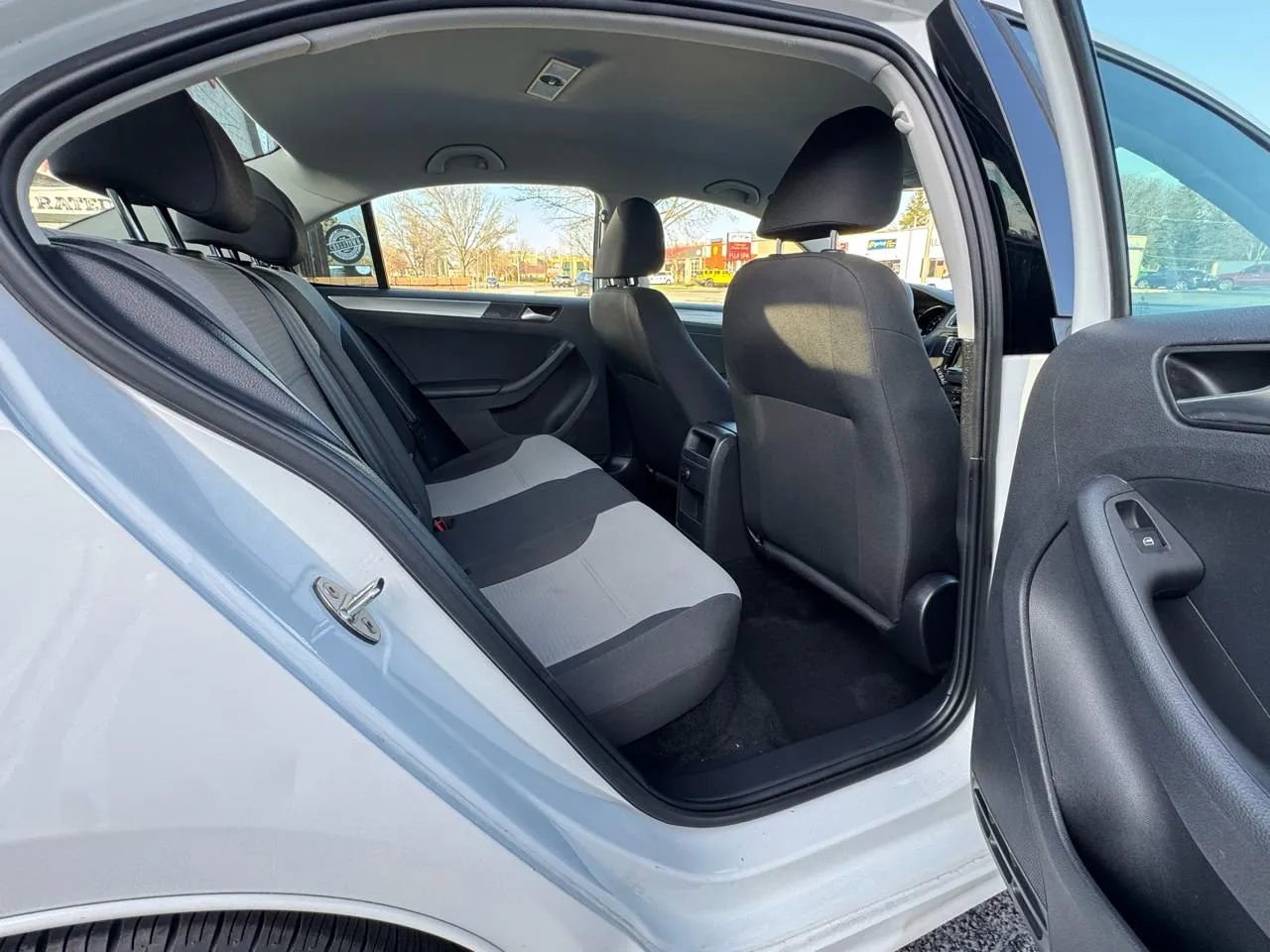 Used 2018 Volkswagen Jetta S image 28