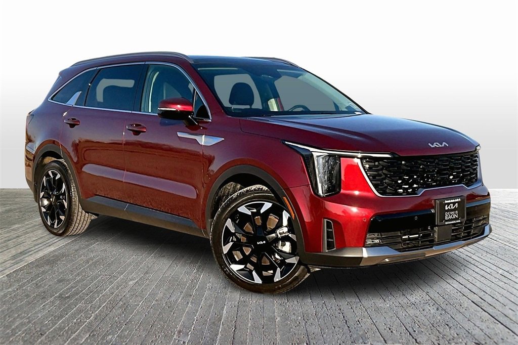 Certified 2025 Kia Sorento EX w/ Panoramic Sunroof Package image 11