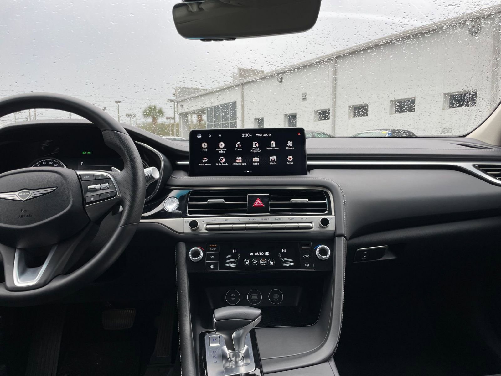 Used 2025 Genesis G70 2.5T image 18