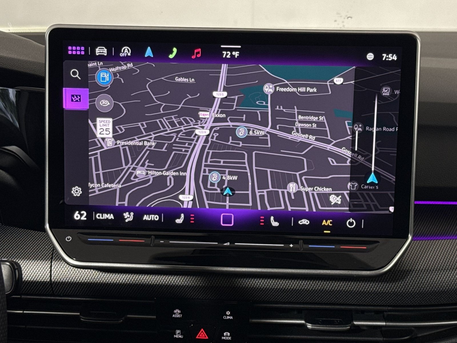 Used 2025 Volkswagen GTI SE FWD image 20