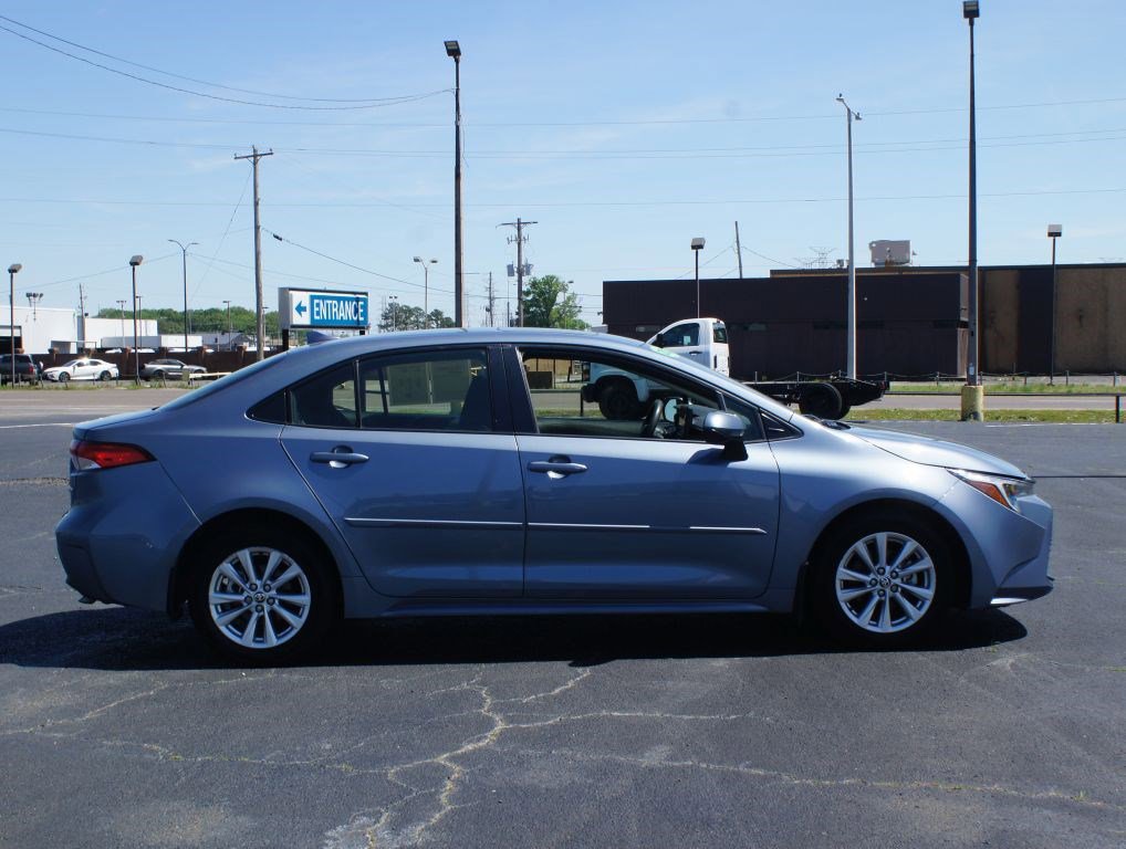 Used 2023 Toyota Corolla LE w/ LE Premium Package FWD image 20