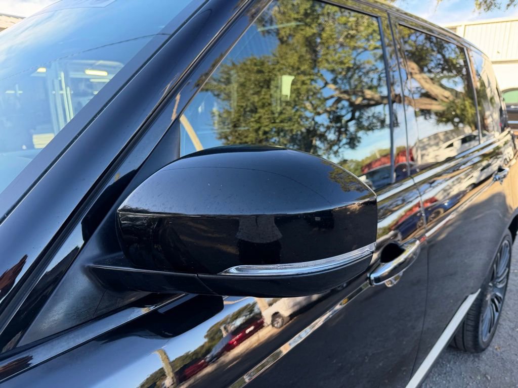 Used 2021 Land Rover Range Rover SV Autobiography Dynamic image 10