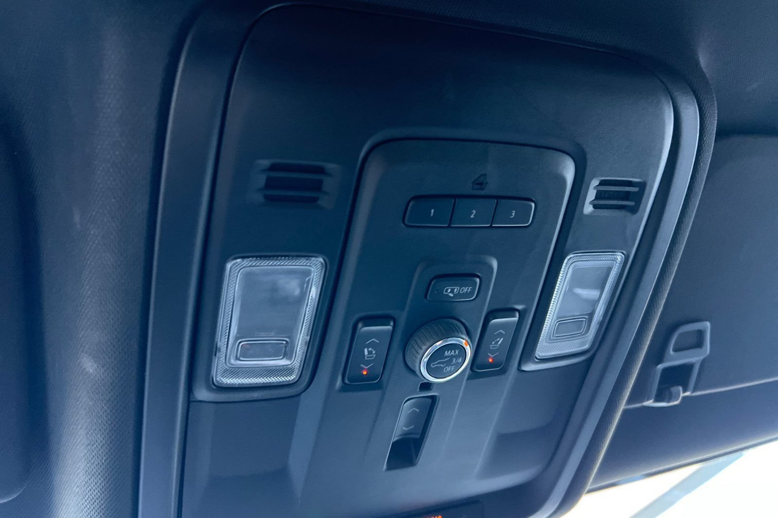 Used 2023 Chevrolet Suburban Premier AWD/4WD image 26