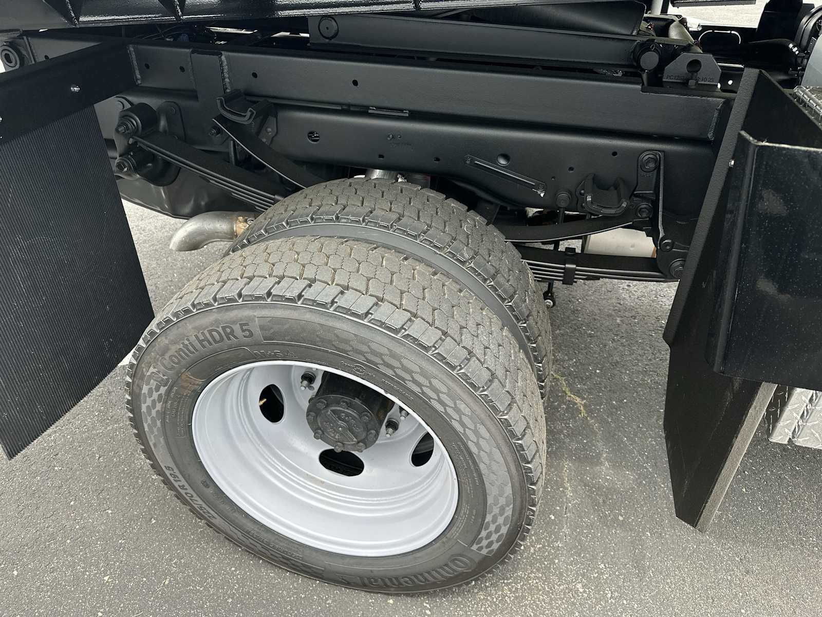 New 2025 Ford F450 XL w/ XL Chrome Package image 4