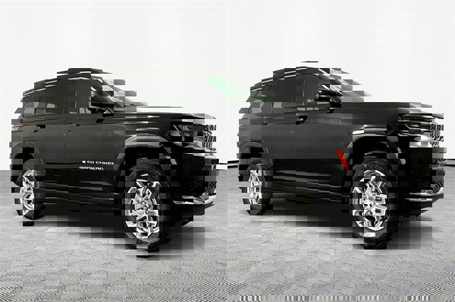 New 2025 Jeep Grand Cherokee L Laredo w/ Luxury Tech Group I image 3
