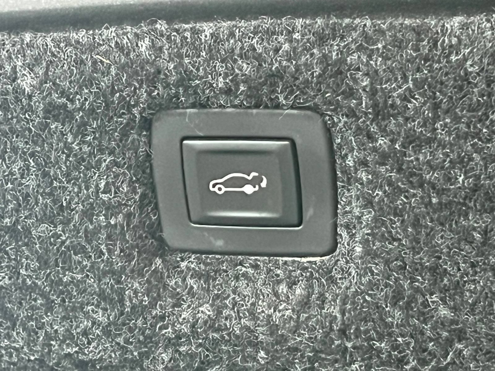 Used 2018 Cadillac CT6 Luxury AWD/4WD image 10