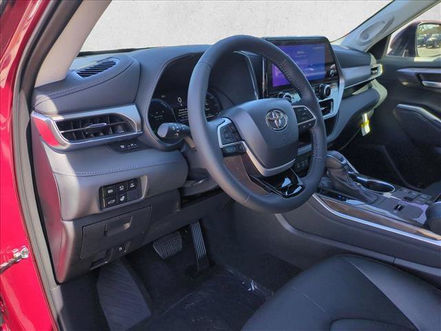 New 2026 Toyota Highlander Platinum AWD/4WD image 3
