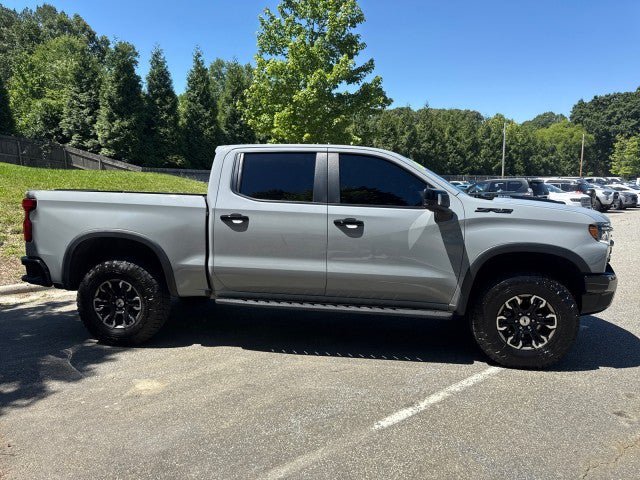 Used 2024 Chevrolet Silverado 1500 ZR2 w/ Technology Package AWD/4WD image 8
